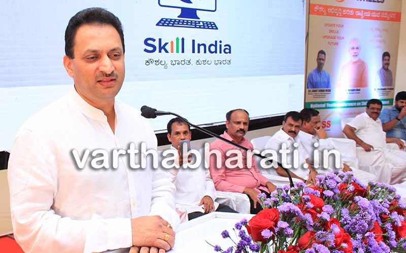 ಬೆವರಿಲ್ಲದೆ ಯಾವುದೇ ಸಾಧನೆ ಮಾಡಲು ಸಾಧ್ಯವಿಲ್ಲ: ಅನಂತಕುಮಾರ್ ಹೆಗಡೆ